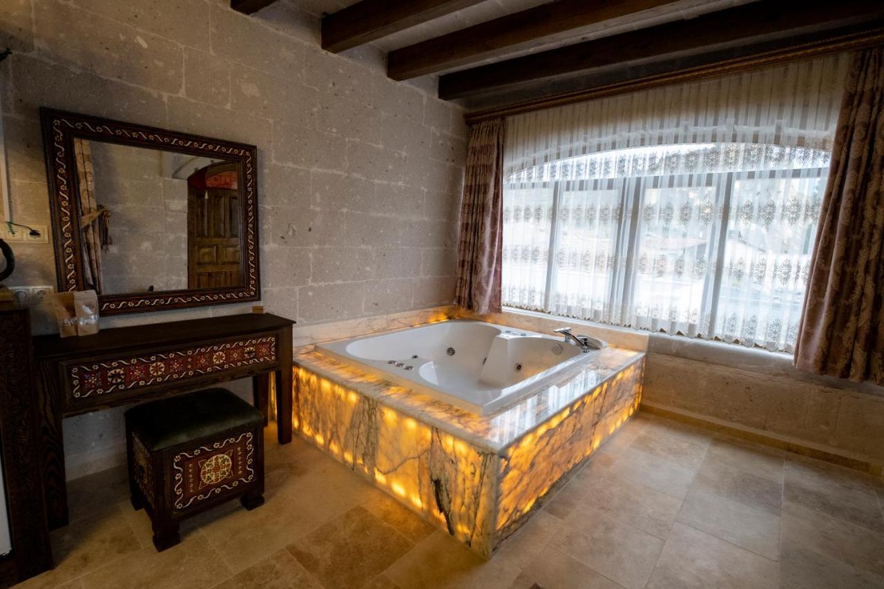 גורמה Underground Cave Suites Hotel מראה חיצוני תמונה